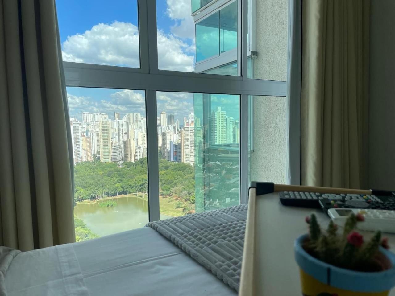 Moderno Flat Com Vista Para O Parque Vaca Brava Goiania Luaran gambar