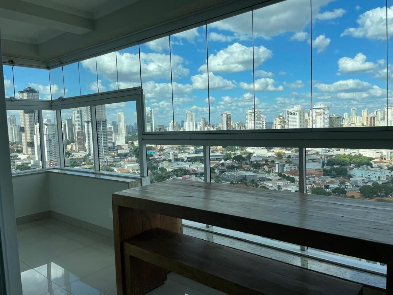 Moderno Flat Com Vista Para O Parque Vaca Brava Goiania Luaran gambar